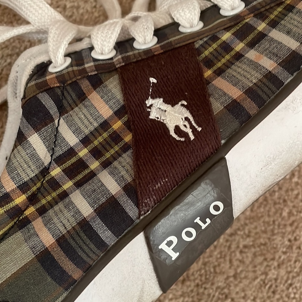 Men’s Polo size 10 Plaid sneakers